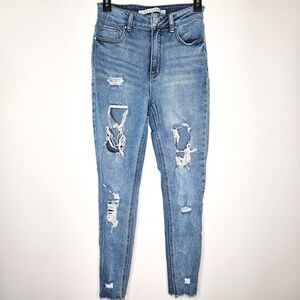 Tinseltown • Distressed Skinny Jeans